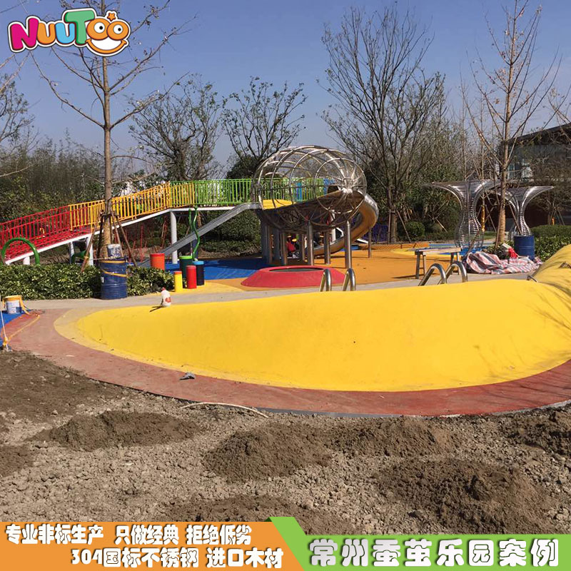 想要投資戶外兒童游樂場，了解戶外兒童游樂設(shè)備報價是必然的