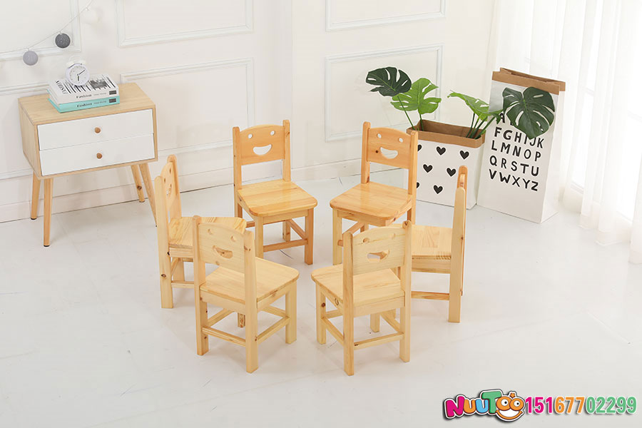 幼兒園桌椅及課桌椅功能尺寸標(biāo)準(zhǔn)是什么？要對尺寸格外了解